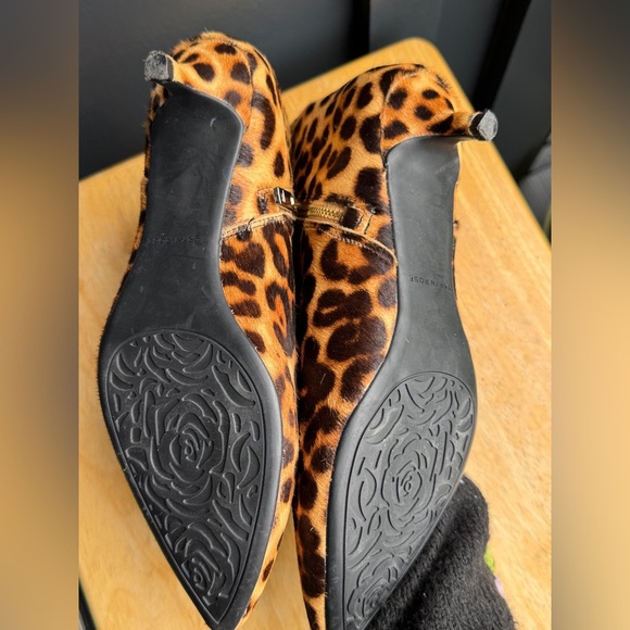 Taryn Rose Leopard Print Ankle Booties - Picture 3 of 12